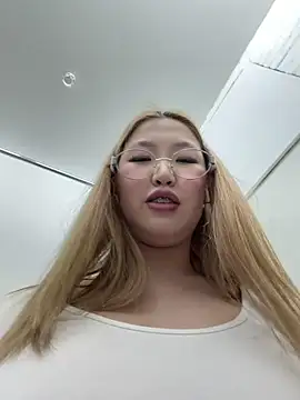 Aiko_Yumi live sex cam
