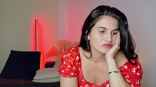 lizdevine live sex cam