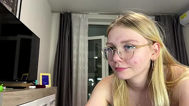 UnDesiga's cam snapshot