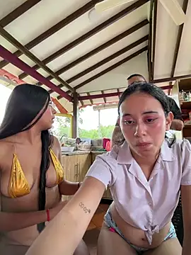 l0lita_emi live sex cam