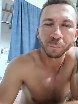RobertoLuiz84 live sex cam