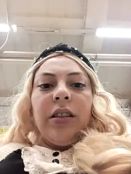 madelaine- live sex cam