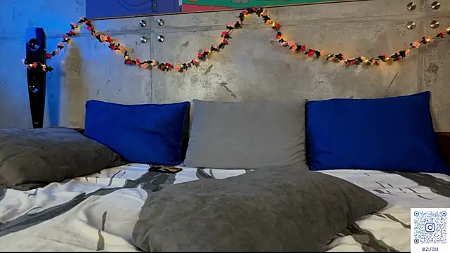 izi-fox's cam snapshot