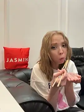 Evelyn_Neal's cam snapshot