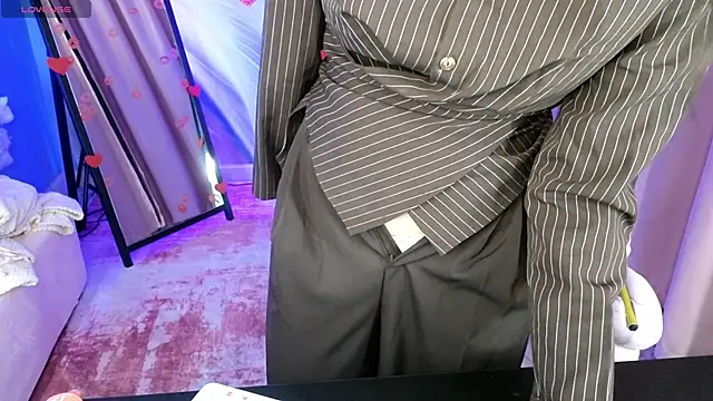 Holly__Bush's cam snapshot