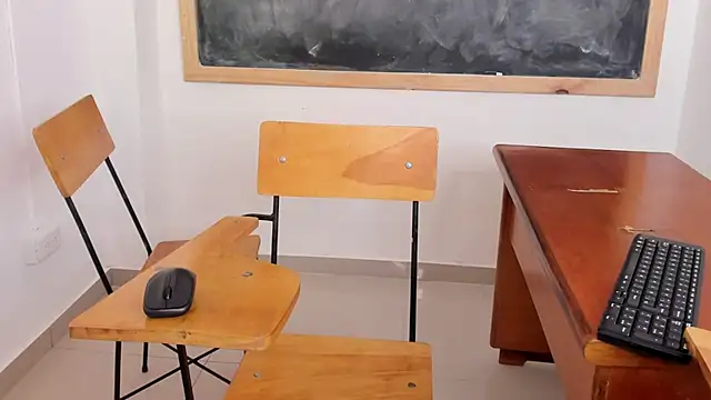 Ariella_Ruiz's cam snapshot