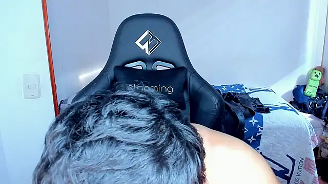 Tommy_Bred live sex cam