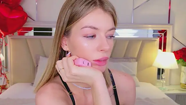 MeganMour live sex cam