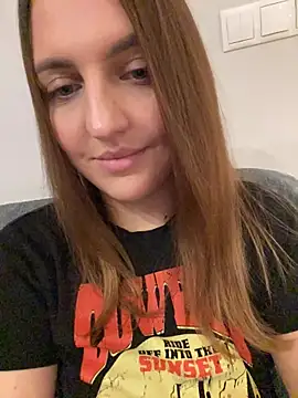 AliceDesmee's cam snapshot