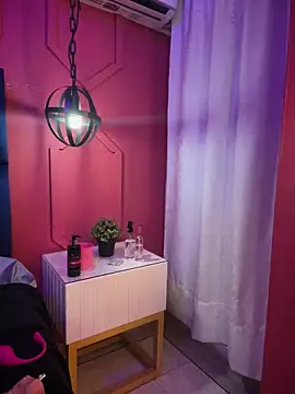 alicia-petite's cam snapshot