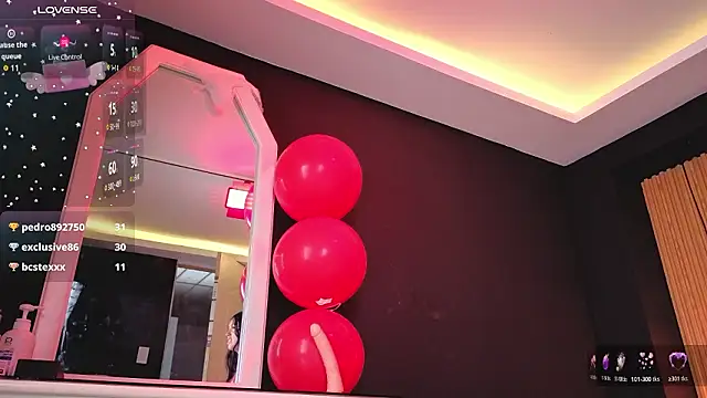 Emily_Roberts9's cam snapshot