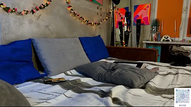 izi-fox live sex cam