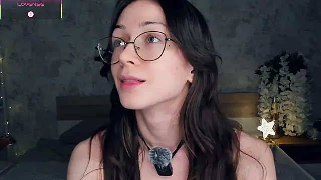 ReneeLippeatt live sex cam