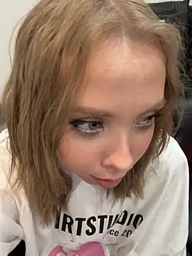 Evelyn_Neal's cam snapshot