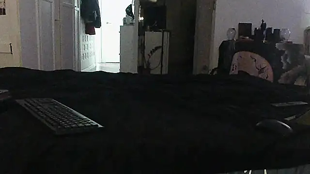 BellaRubiaEs live sex cam