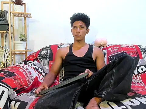 Yoel_hot2004 live sex cam