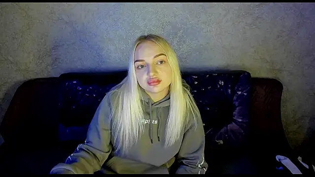 _NigoNika's cam snapshot