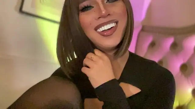 Worldclass_Maxxine_ live sex cam