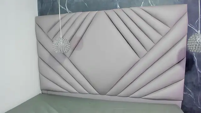 IrinaVoshh_'s cam snapshot