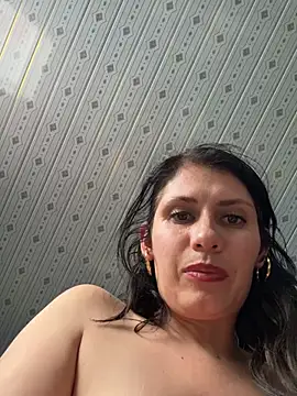 Alysson-- live sex cam