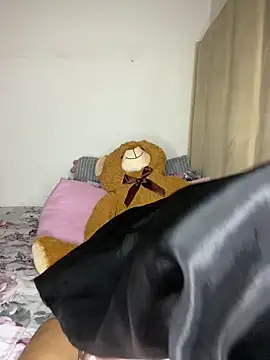 Nisha_102 live sex cam