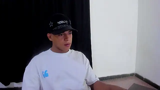 MATHY_ROBERT live sex cam