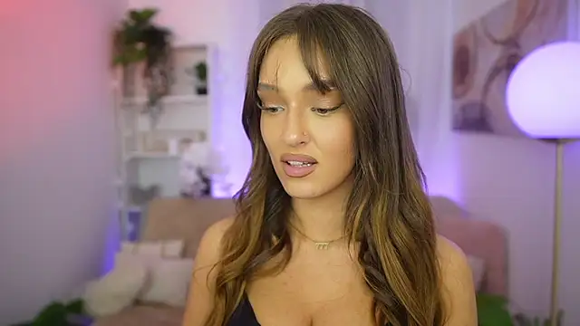 Clara_Nia live sex cam