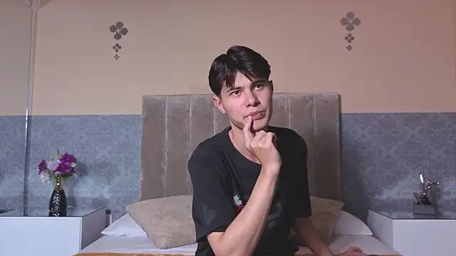 Derek_Sinn live sex cam