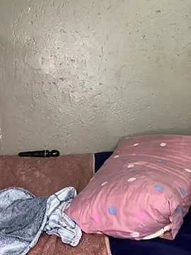 Bellabootie's cam snapshot