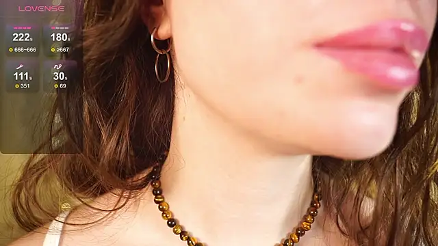 alma_yammy's cam snapshot