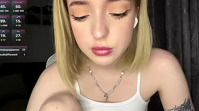 AToriaMuse's cam snapshot