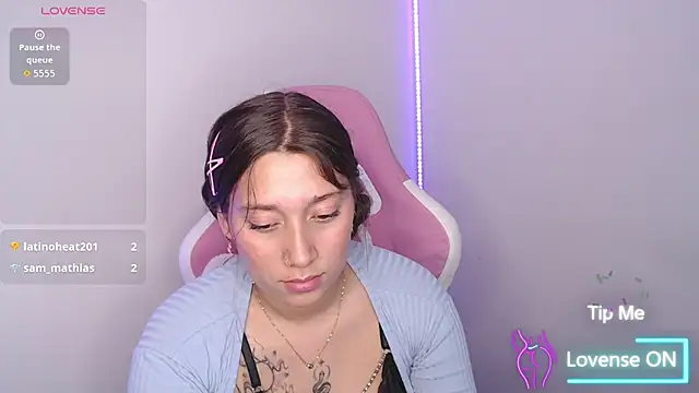 emmii_'s cam snapshot