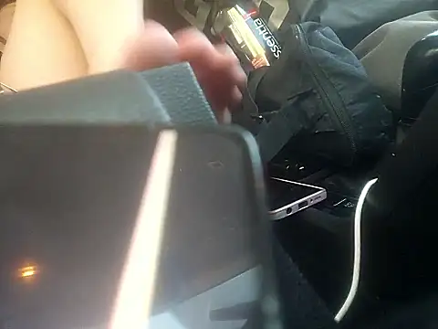 ShysluutGia live sex cam