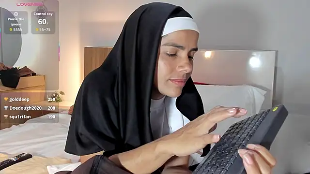 ClaraMariaMon's cam snapshot