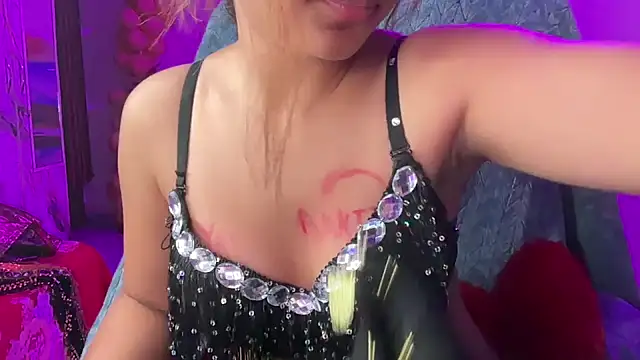 Royal_girl_1's cam snapshot