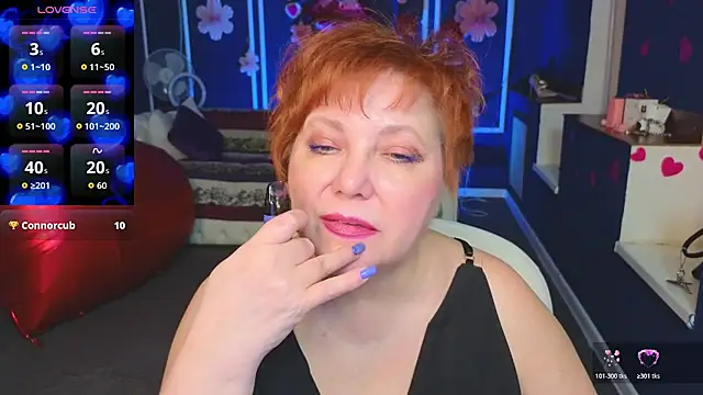 Kira_Kenett live sex cam