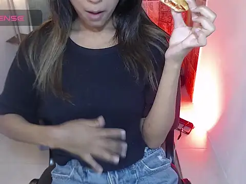 Scarleet_miaa's cam snapshot