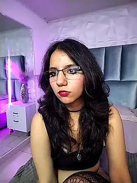 HollyPeach live sex cam