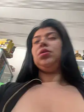 emilyjohanson live sex cam