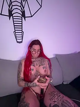 Mia-Fuchs live sex cam