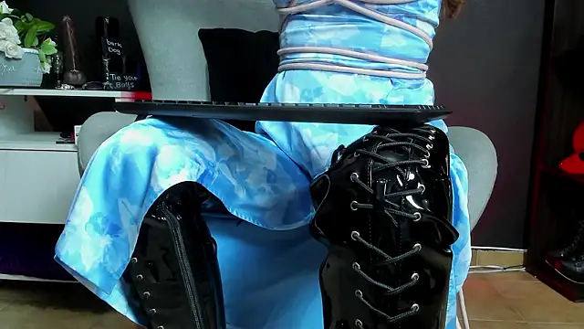 GoddesLeila live sex cam