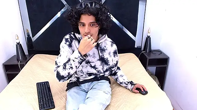 SamiSaturno's cam snapshot