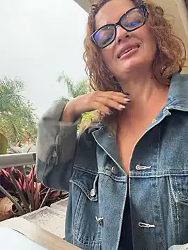 CioniWeiss live sex cam