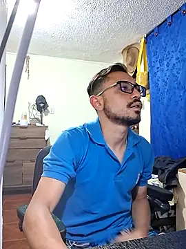 ZonaHOT420 live sex cam