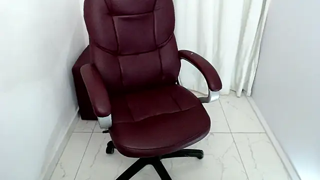 MiaAllure's cam snapshot