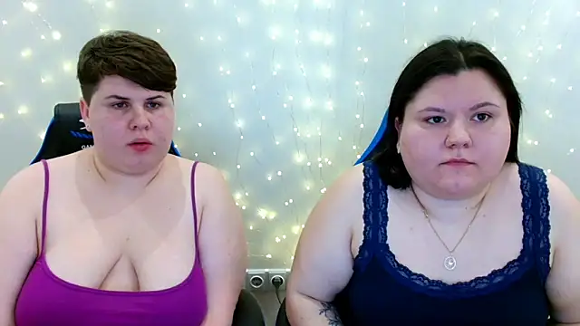 BeckyAndHellen's cam snapshot