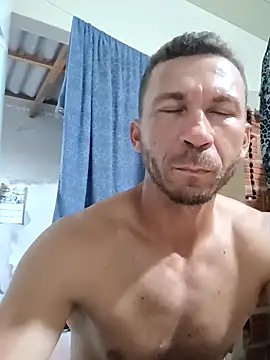 RobertoLuiz84's cam snapshot