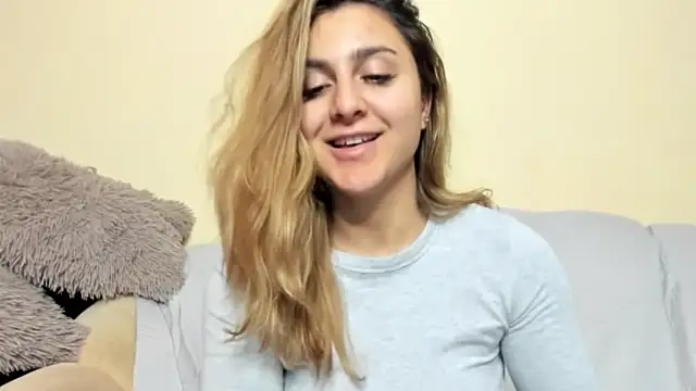 NicolePlay live sex cam