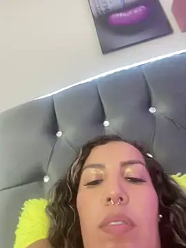 ISIS17_EF's cam snapshot