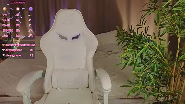 Rene_Shine's cam snapshot